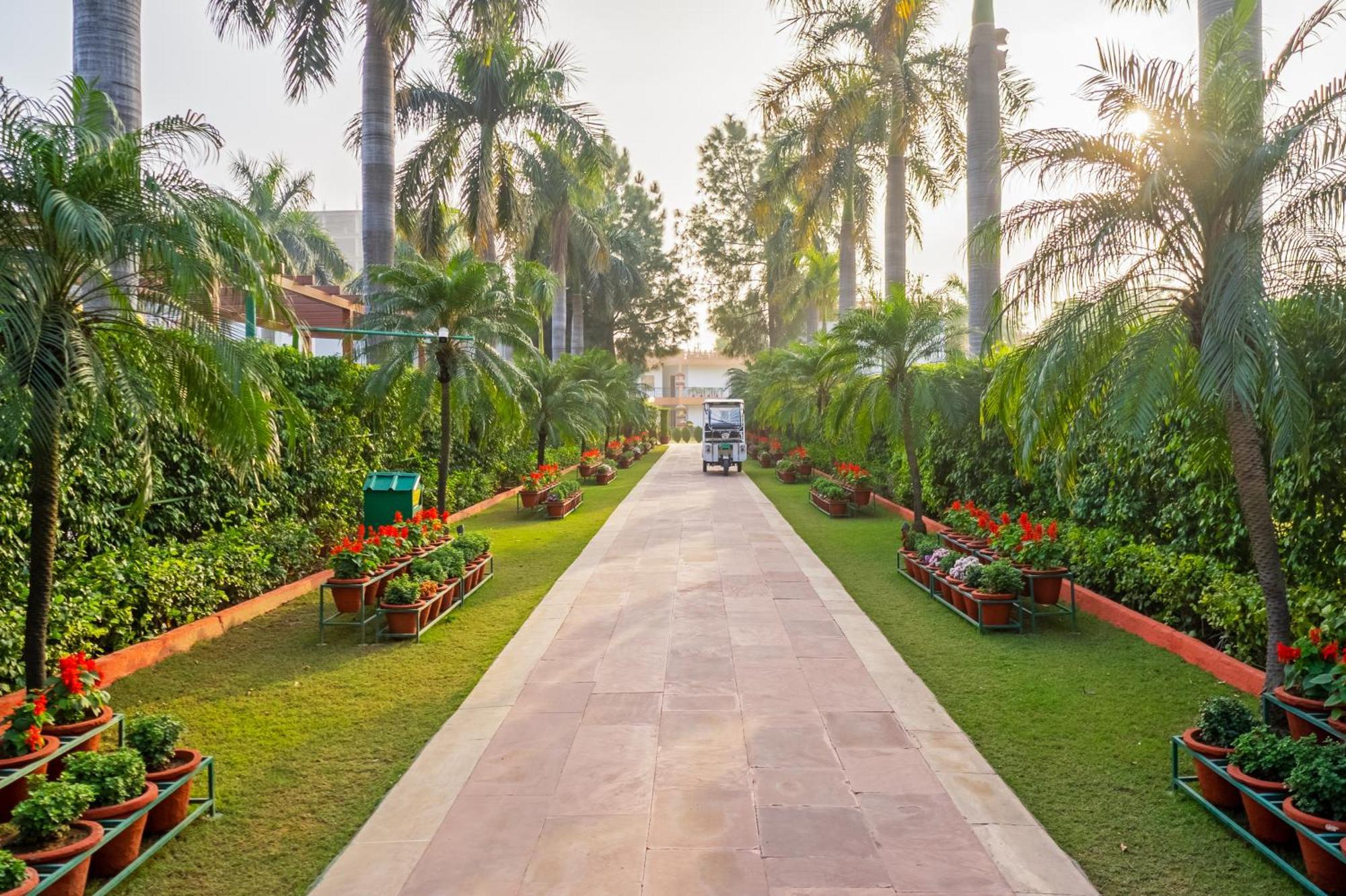 Aapno Ghar Resort & Amusement Park Gurgaon Zewnętrze zdjęcie
