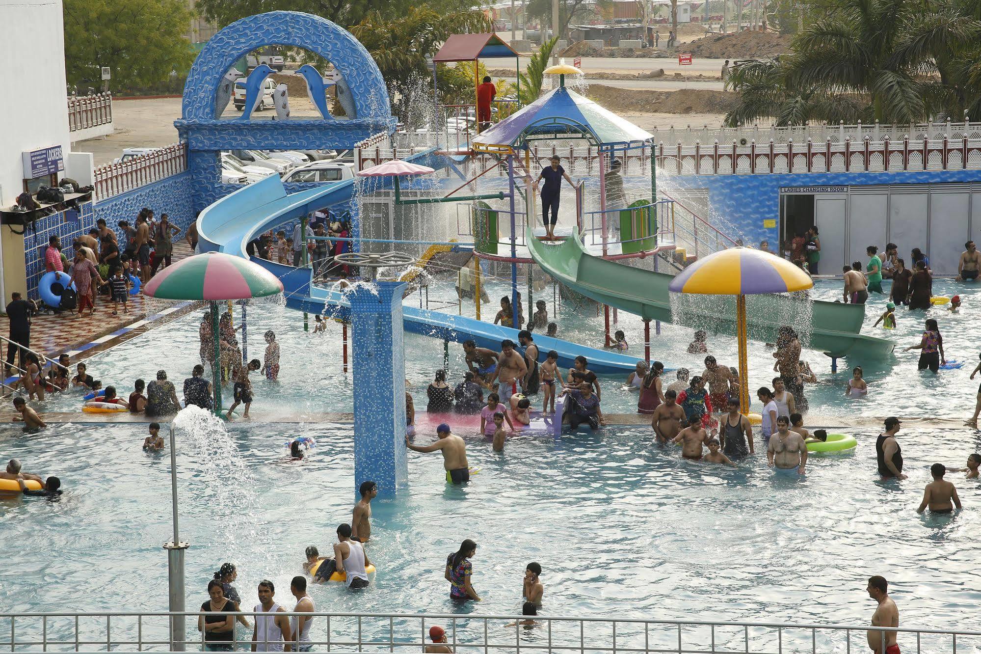 Aapno Ghar Resort & Amusement Park Gurgaon Zewnętrze zdjęcie